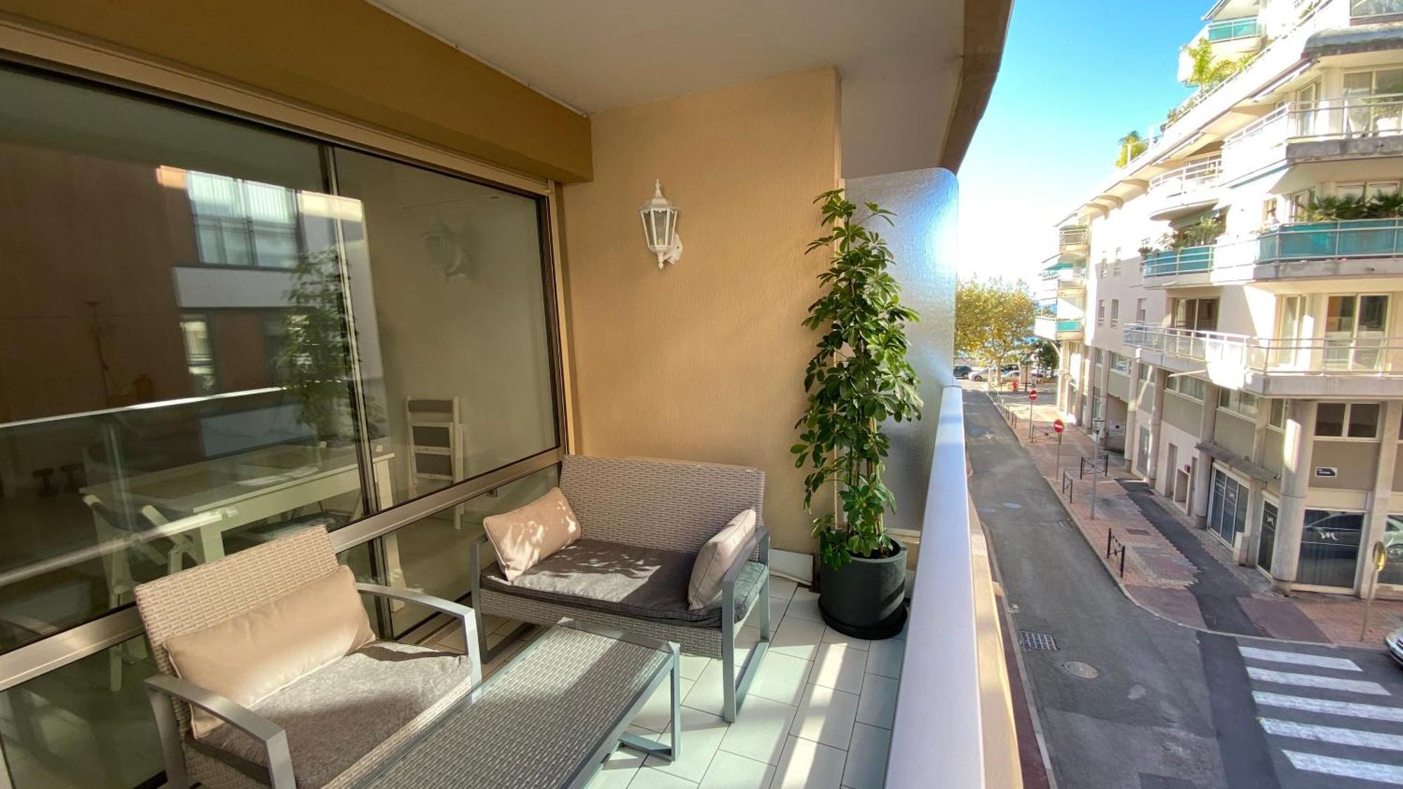 Terrasse A 30m Des Plages